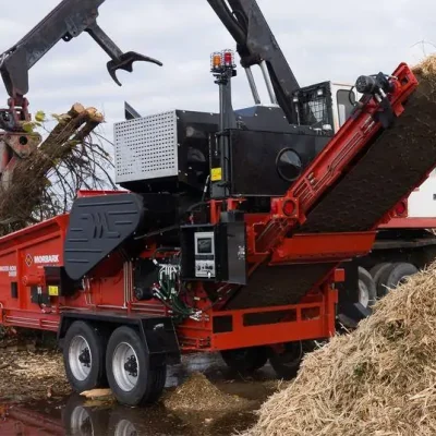Morbark 2400X Wood Hog – Máy nghiền gỗ/cành cây