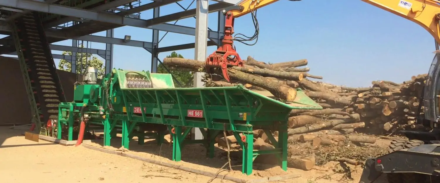 Máy băm gỗ JENZ HE 561 E