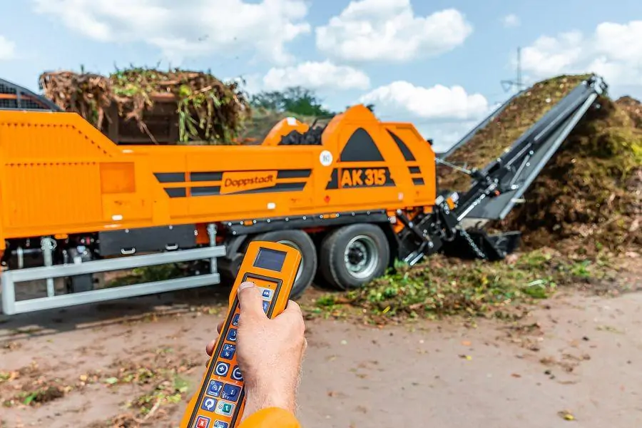Máy nghiền gỗ/cành cây Doppstadt AK 315