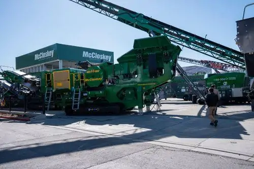 Trạm nghiền di động McCloskey J6