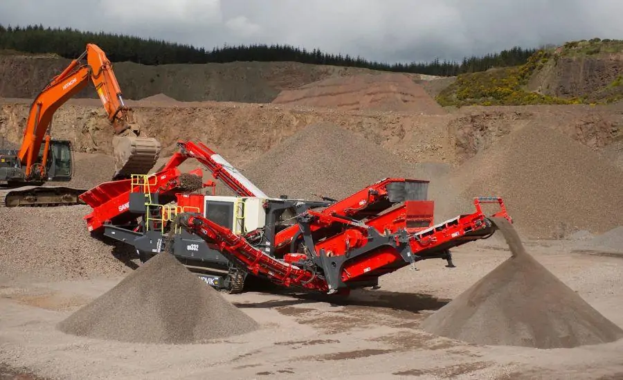 Trạm nghiền di động Sandvik QH332