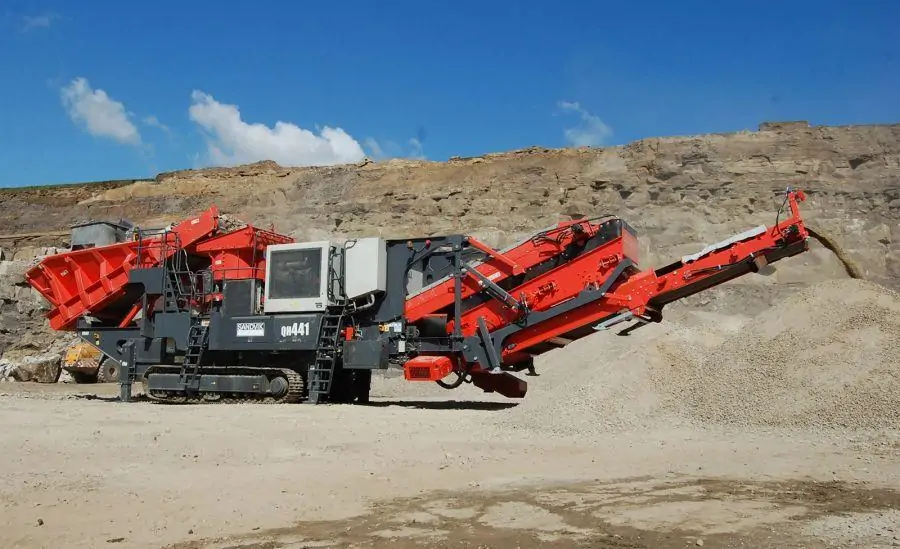 Trạm nghiền di động Sandvik QH441